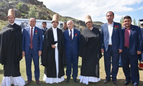 Tomarza-Ilcesi-Akdere-koyunde-duzenlenen-Kutlu-Dogum-Haftasi-Programina-yogun-ilgi-gosterildi